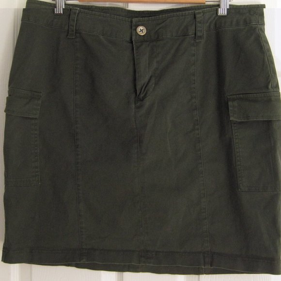 Torrid Army Green Jean Skirt With Side Pockets Women’s Size 12 - Picture 1 of 4